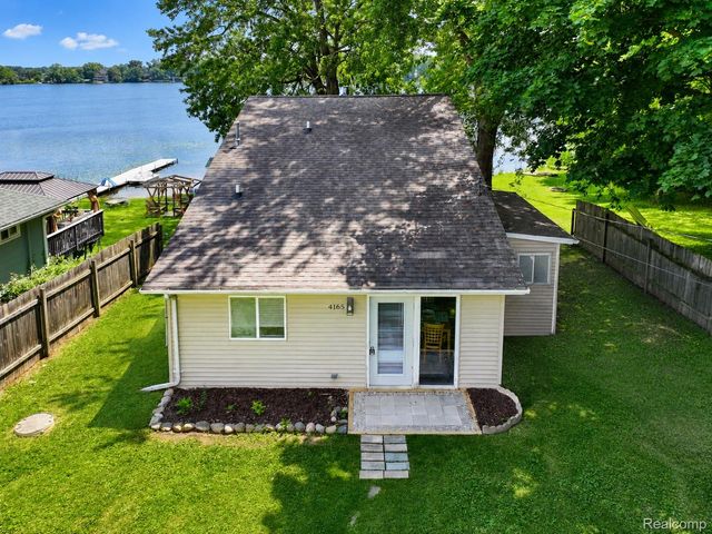 4165 Highcrest Drive, Genoa Township, MI 48116