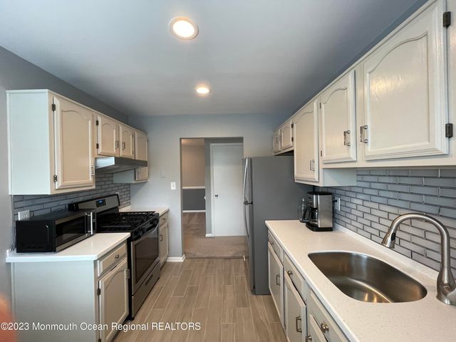 134 Cypress Court, Howell, NJ 07731