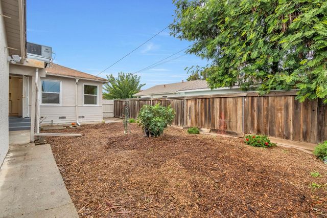 1642 Cypress Way, Merced, CA 95341