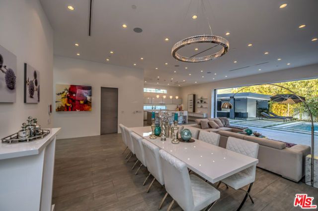 658 N Edinburgh Avenue, Los Angeles, CA 90048