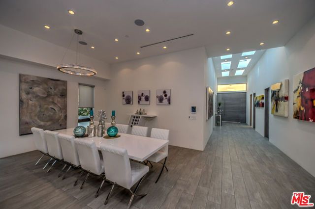 658 N Edinburgh Avenue, Los Angeles, CA 90048