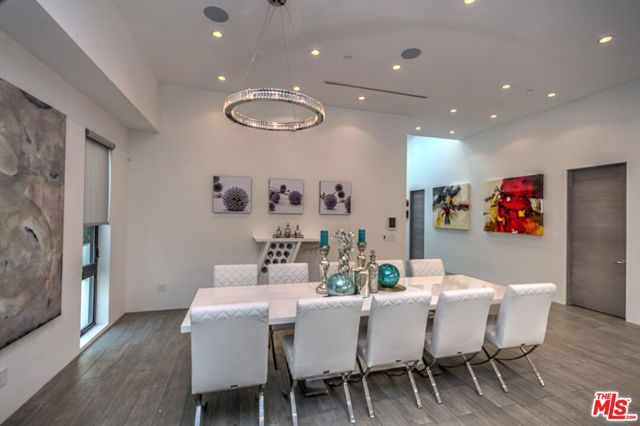 658 N Edinburgh Avenue, Los Angeles, CA 90048