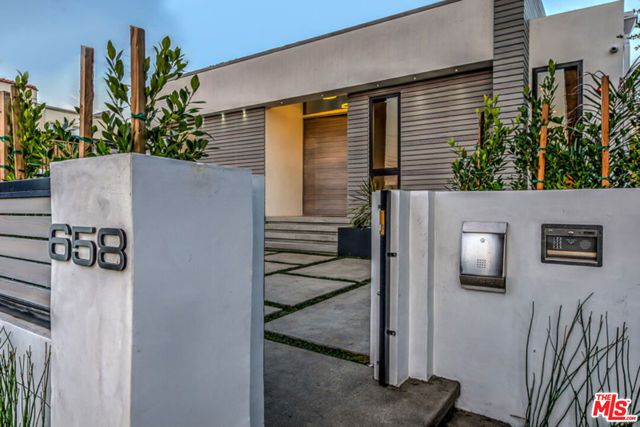 658 N Edinburgh Avenue, Los Angeles, CA 90048
