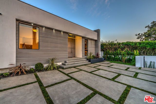 658 N Edinburgh Avenue, Los Angeles, CA 90048