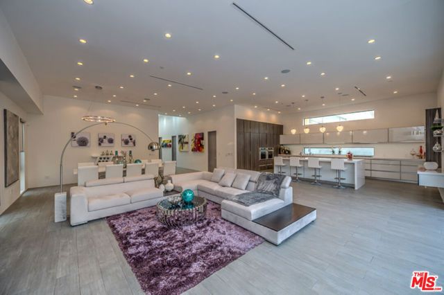 658 N Edinburgh Avenue, Los Angeles, CA 90048