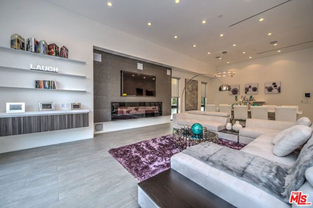 658 N Edinburgh Avenue, Los Angeles, CA 90048