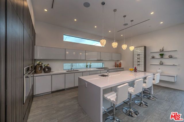 658 N Edinburgh Avenue, Los Angeles, CA 90048