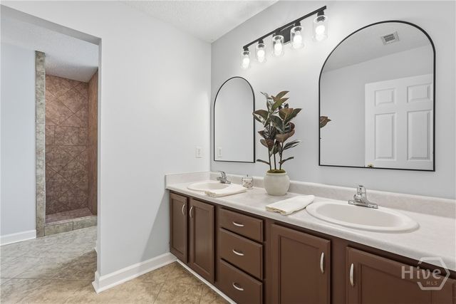 40 Churchill Court, Richmond Hill, GA 31324