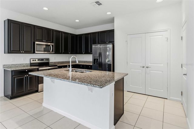 213 TRINITY RIDGE CIRCLE, Davenport, FL 33897