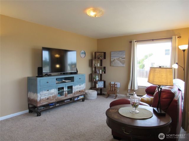 928 E 7th Street, Port Angeles, WA 98362