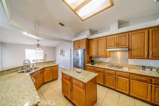 8225 Ailanthus Street, Phelan, CA 92371