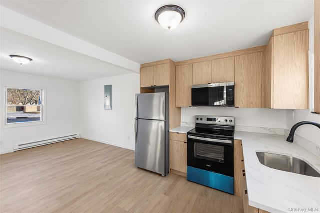 818 Meade Avenue, Bellport, NY 11713