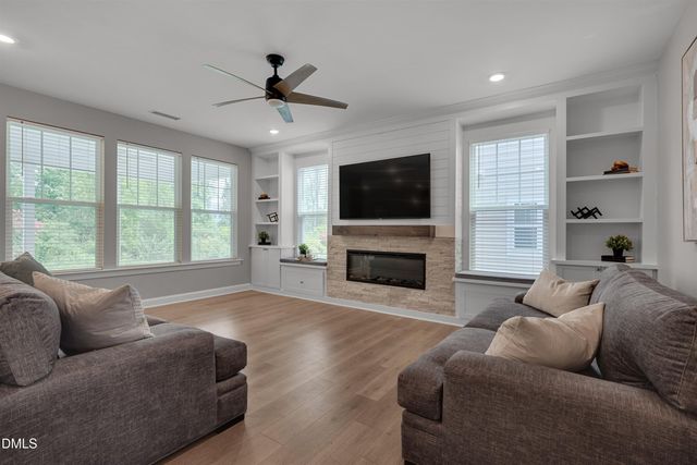 305 Southerland Shire Lane, Holly Springs, NC 27540