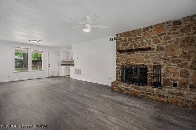 3232 Edinburgh Drive, Fort Smith, AR 72908