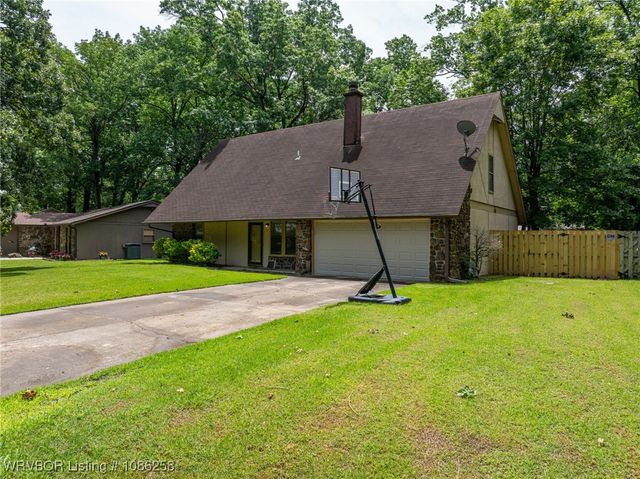 3232 Edinburgh Drive, Fort Smith, AR 72908