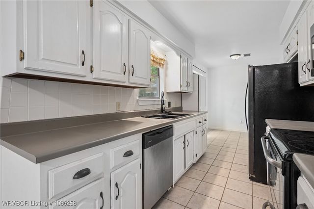 3232 Edinburgh Drive, Fort Smith, AR 72908