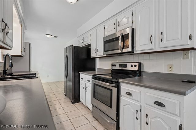 3232 Edinburgh Drive, Fort Smith, AR 72908