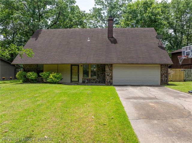 3232 Edinburgh Drive, Fort Smith, AR 72908