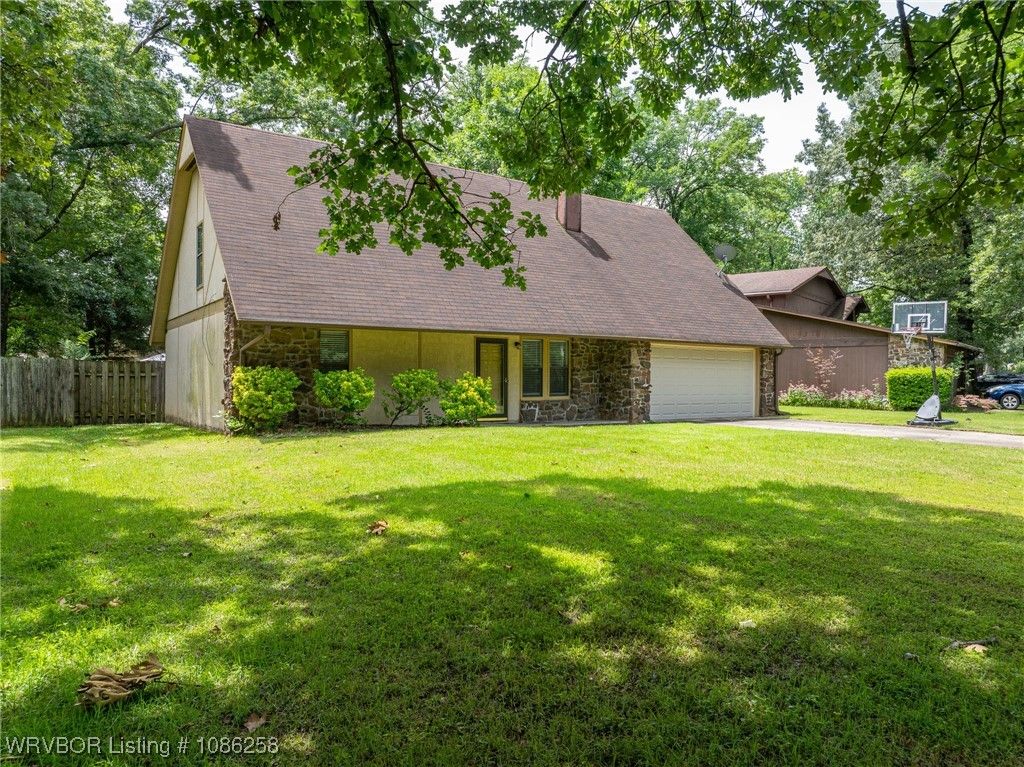 3232 Edinburgh Drive, Fort Smith, AR 72908
