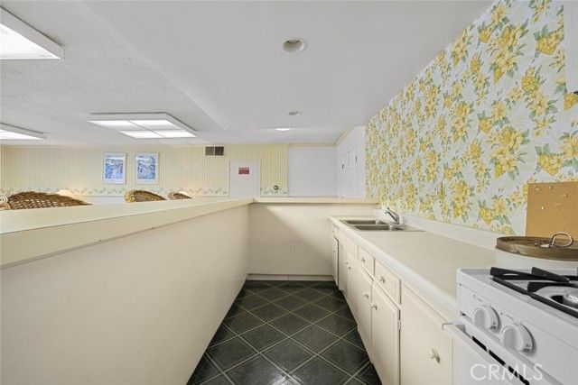 4445 Cartwright Avenue 106, Toluca Lake (los Angeles), CA 91602