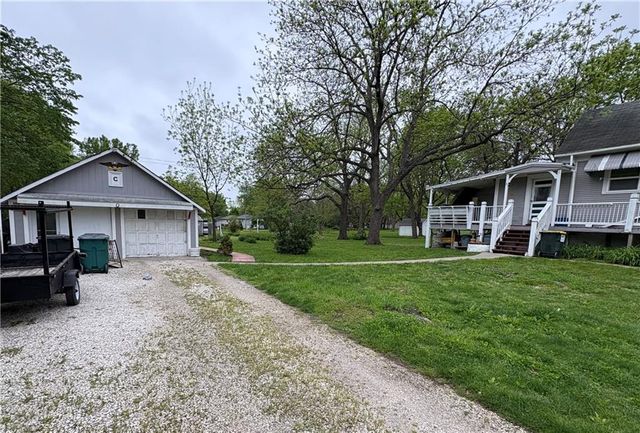 507 W Hale Street, Spring Hill, KS 66083