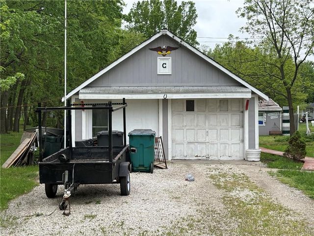 507 W Hale Street, Spring Hill, KS 66083