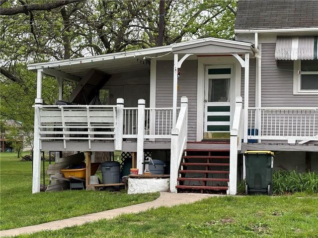 507 W Hale Street, Spring Hill, KS 66083