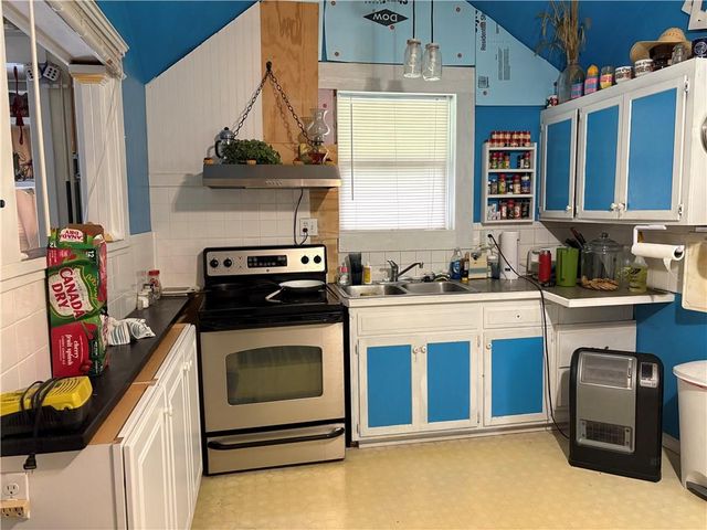 507 W Hale Street, Spring Hill, KS 66083