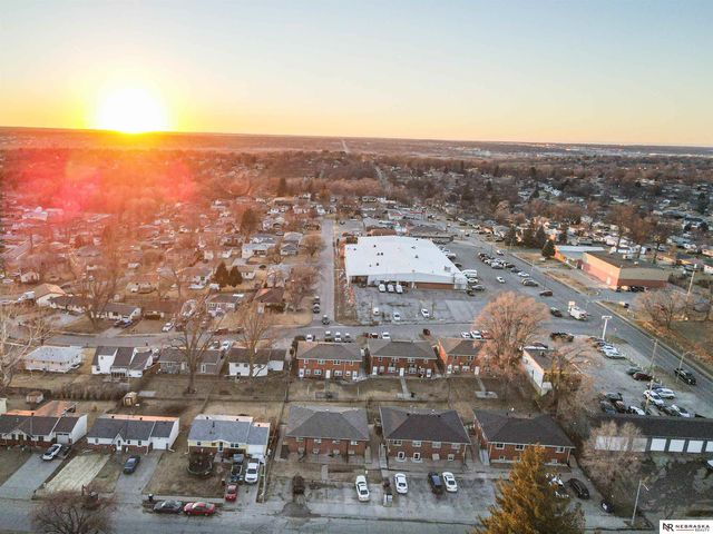 6918 S 39th Street, Bellevue, NE 68147