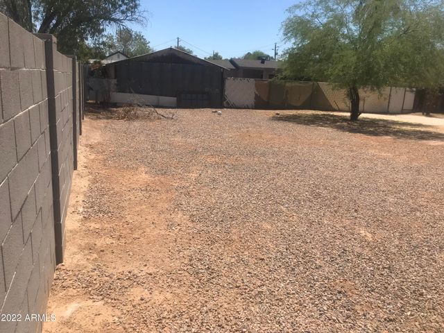 1210 E Highland Avenue, Phoenix, AZ 85014