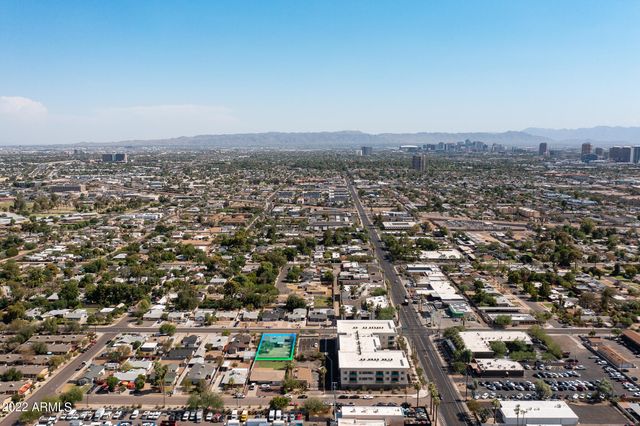 1210 E Highland Avenue, Phoenix, AZ 85014