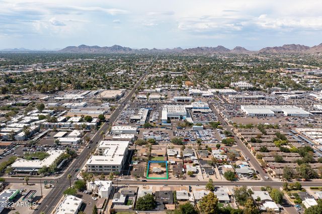 1210 E Highland Avenue, Phoenix, AZ 85014