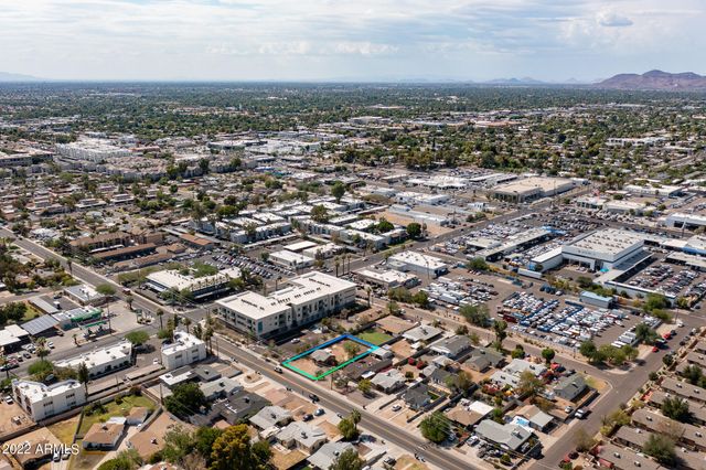 1210 E Highland Avenue, Phoenix, AZ 85014