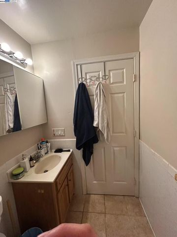 505 Nevin Ave, Richmond, CA 94801