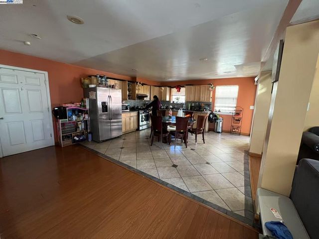 505 Nevin Ave, Richmond, CA 94801