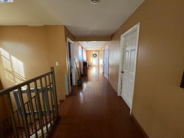 505 Nevin Ave, Richmond, CA 94801