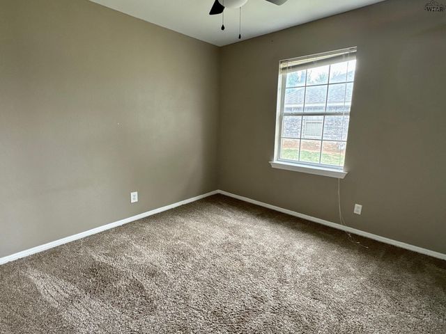 1213 PARLIAMENT STREET, Burkburnett, TX 76354