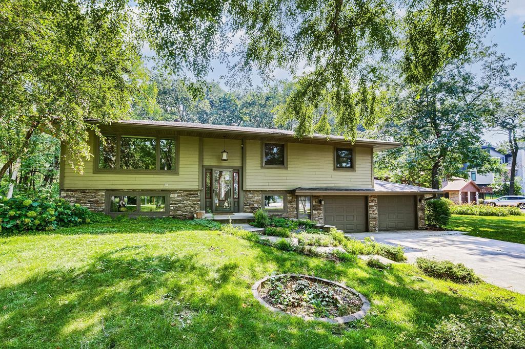 12535 Ethan Avenue N, Hugo, MN 55110