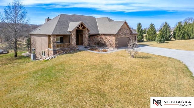 6541 Russell Emmett Court, Papillion, NE 68133