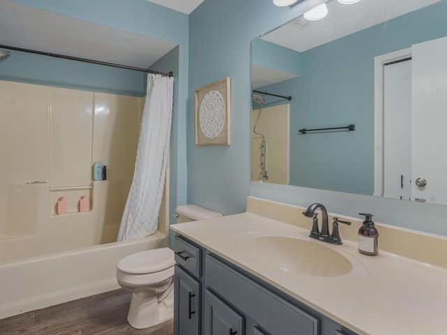 1822 Newberry LANE, Racine, WI 53402