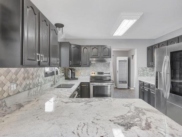 1822 Newberry LANE, Racine, WI 53402