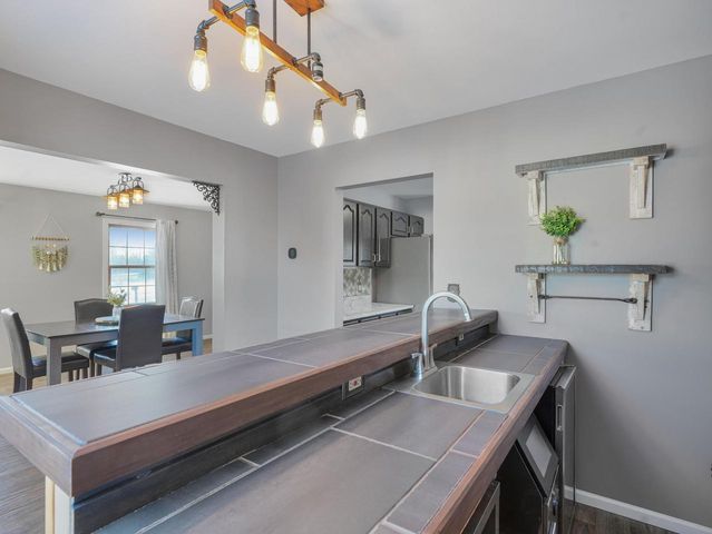 1822 Newberry LANE, Racine, WI 53402