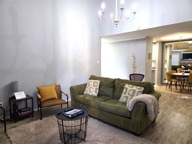 10053 Westpark Drive 326, Houston, TX 77042