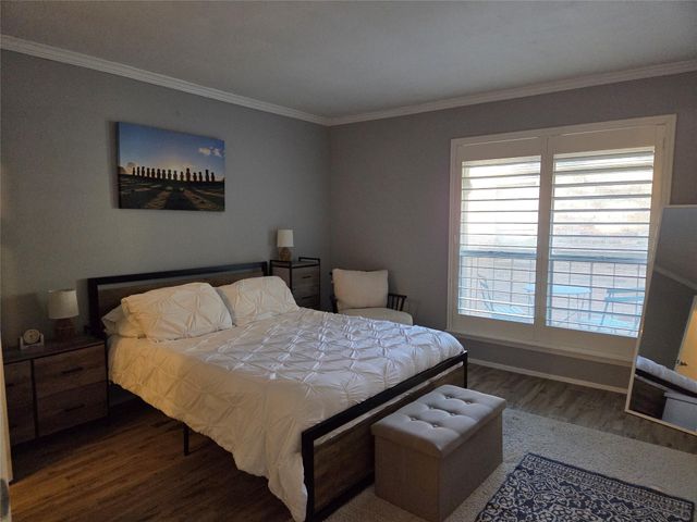 10053 Westpark Drive 326, Houston, TX 77042