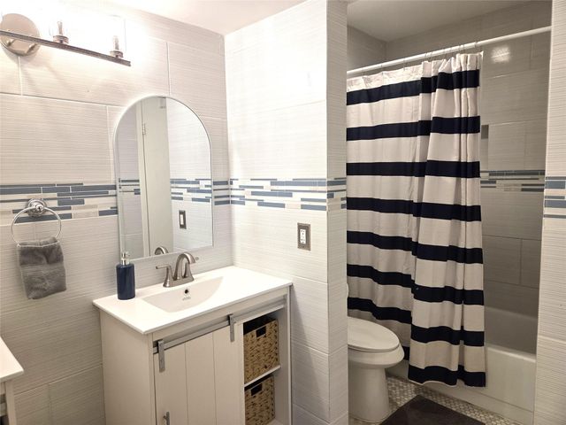 10053 Westpark Drive 326, Houston, TX 77042