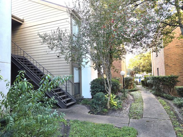 10053 Westpark Drive 326, Houston, TX 77042