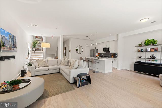 475 New York Ave NW Unit 7, Washington, DC 20001