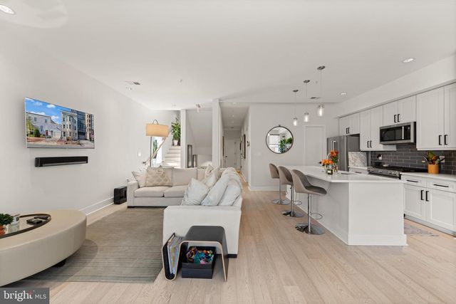 475 New York Ave NW Unit 7, Washington, DC 20001