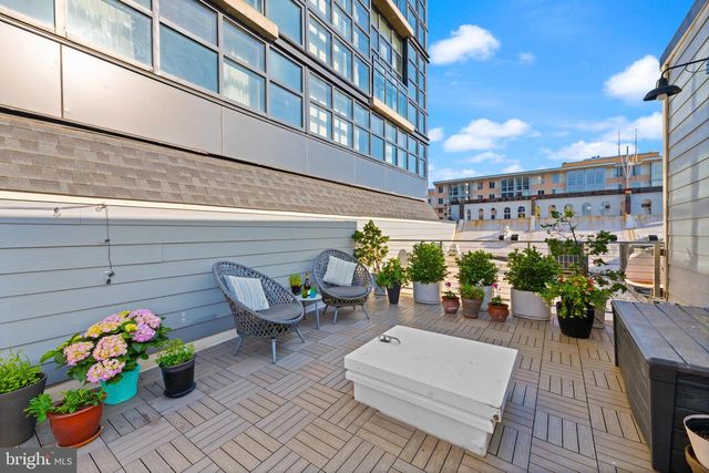 475 New York Ave NW Unit 7, Washington, DC 20001