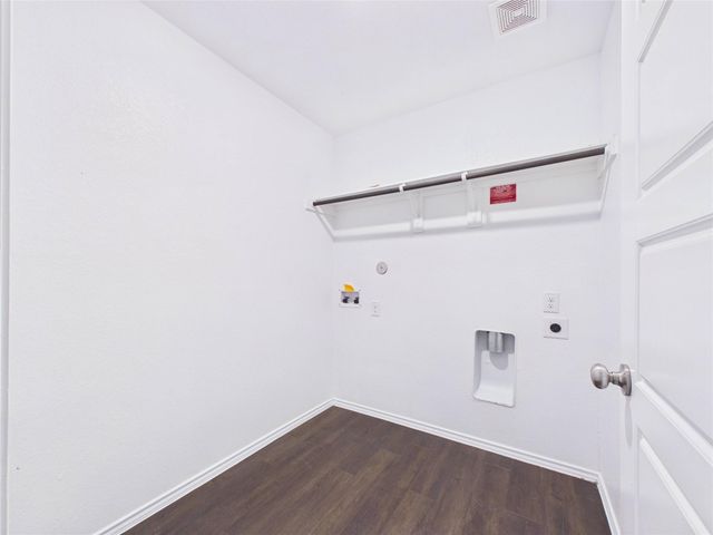 2002 Brisa Lane, Mont Belvieu, TX 77523